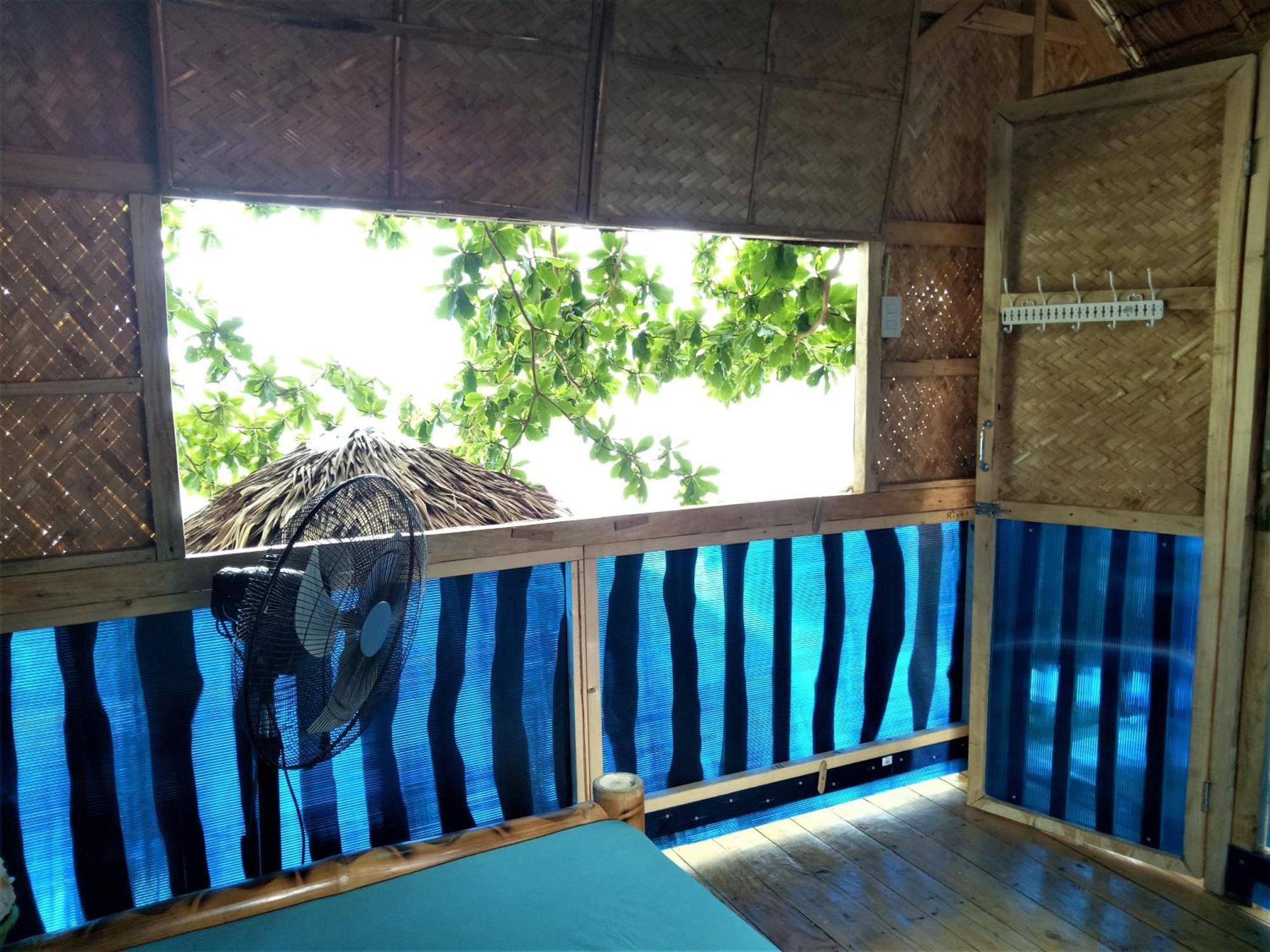 Smallfry'S Beach Resort Calatrava  Esterno foto